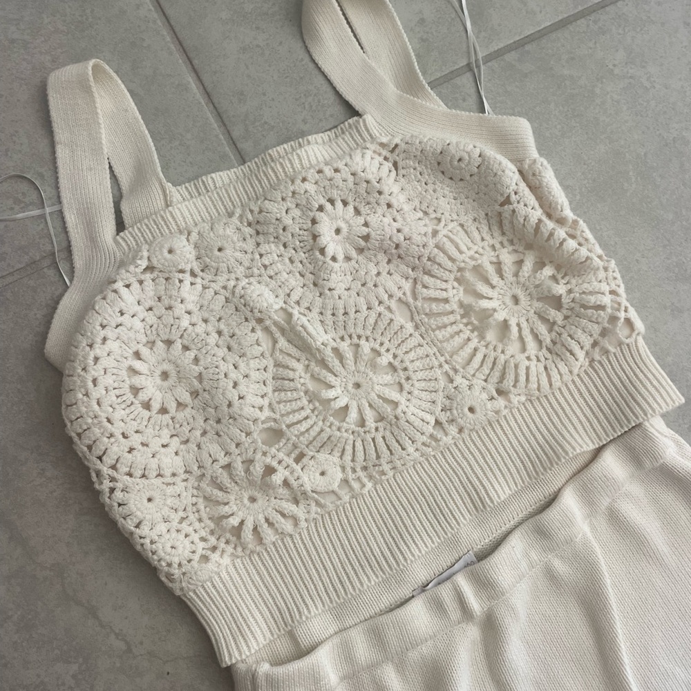 House of Harlow 2 piece crochet set - Picture 3 of 5